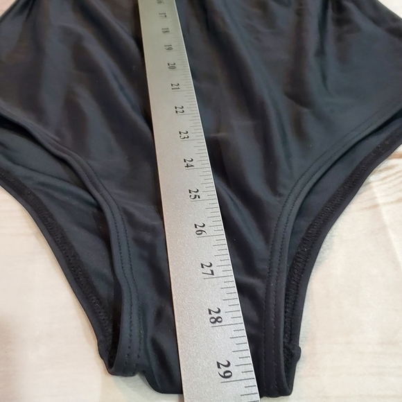 New Tournesol Black Pink Floral One Piece Crisscross Back Swimsuit Size Medium - Picture 6 of 10